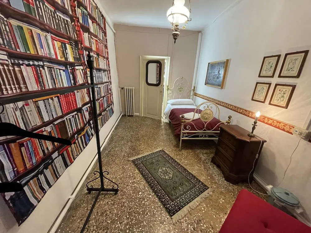 LIONS VENICE Guest House — photo 8
