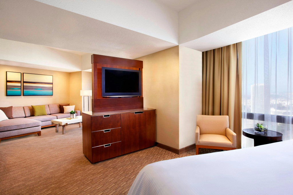 The Westin Bonaventure Hotel and Suites, Los Angeles, photo 4
