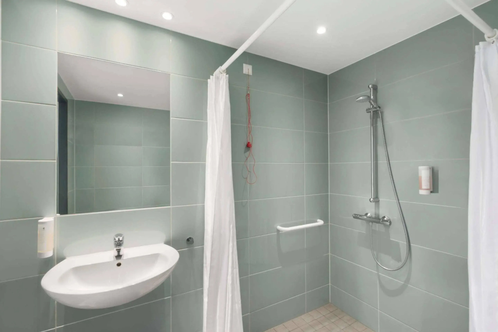 Premier Inn Munich City West — photo 7