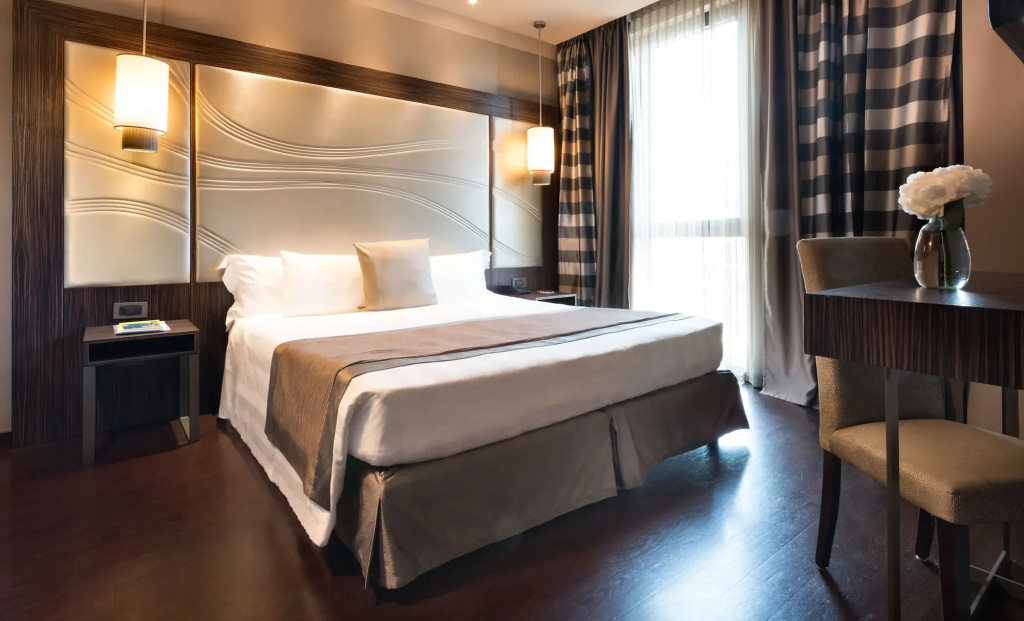 Uptown Palace Hotel — photo 4