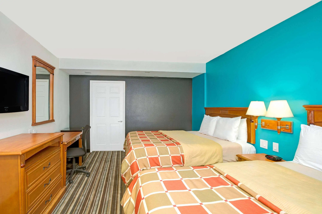 Travelodge by Wyndham LAX — photo 6