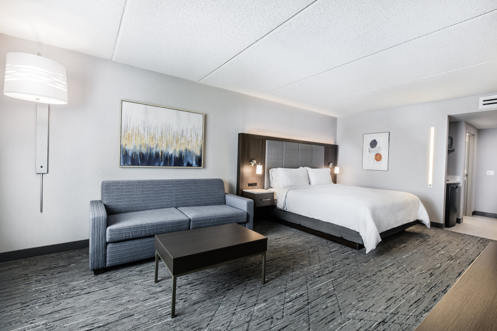 Holiday Inn Express & Suites Toronto Airport South by IHG, photo 4
