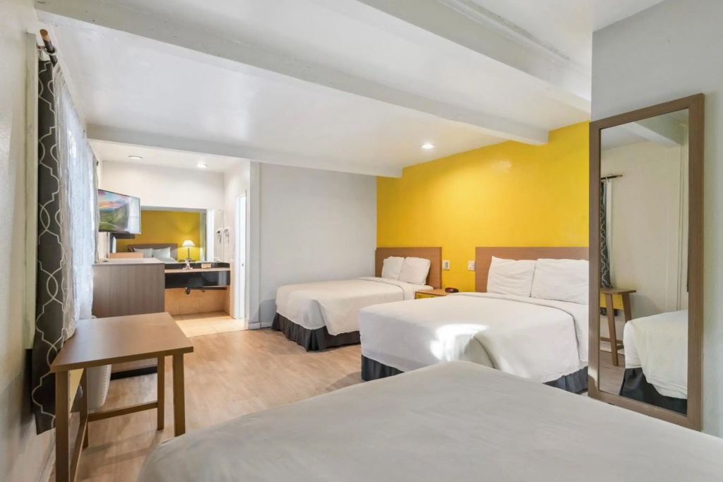 Hotel H-Wood — photo 3