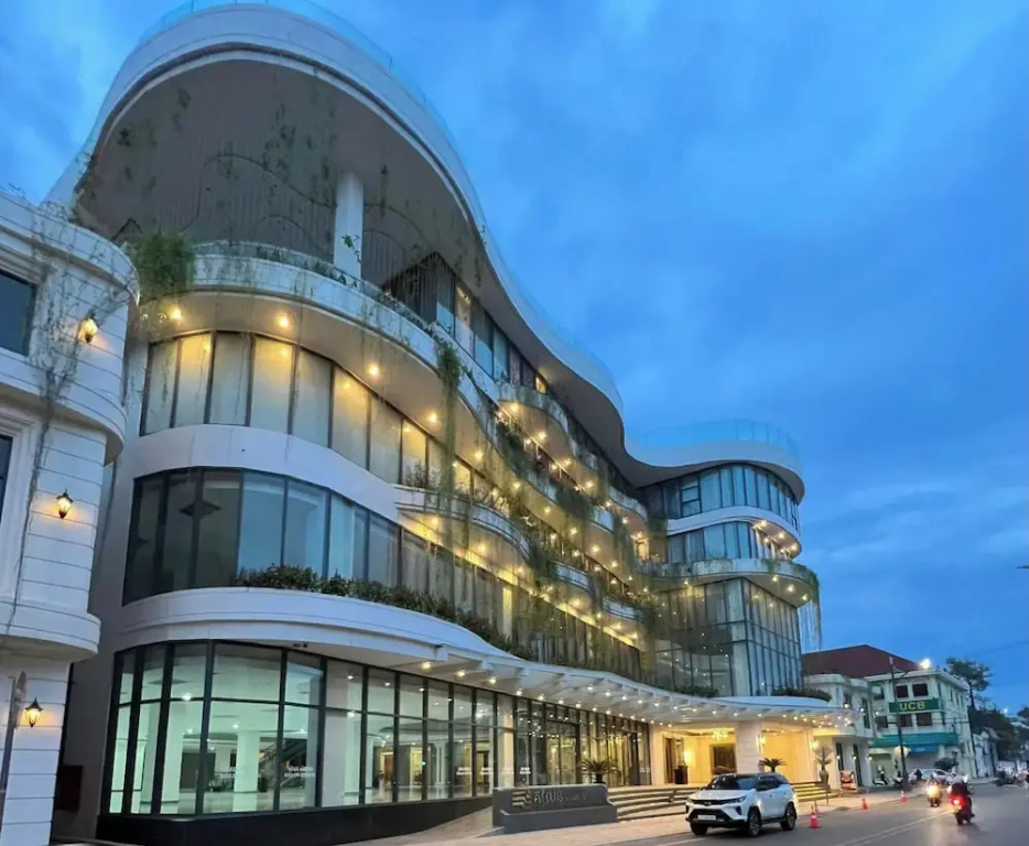 Koulen Central Hotel