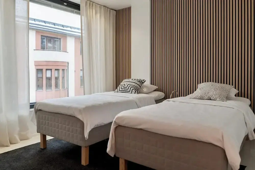 Luxurious 3-Br Apt with Balcony, photo 3