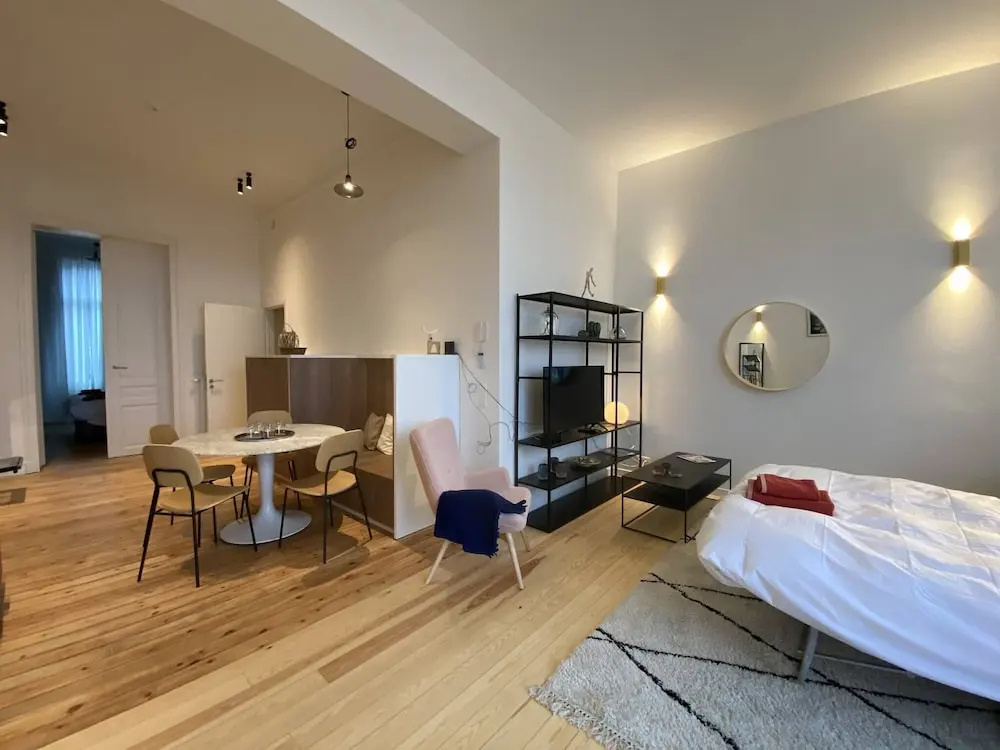 New Apartment Center of Trendy St Gille — photo 2