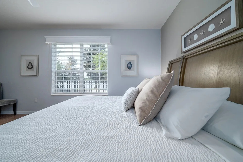 Casa Lucia Lakeview 3 Bedroom Condo by RedAwning, photo 3