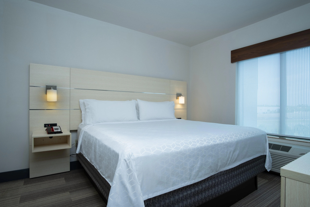 Holiday Inn Express & Suites, International Drive by IHG — photo 6