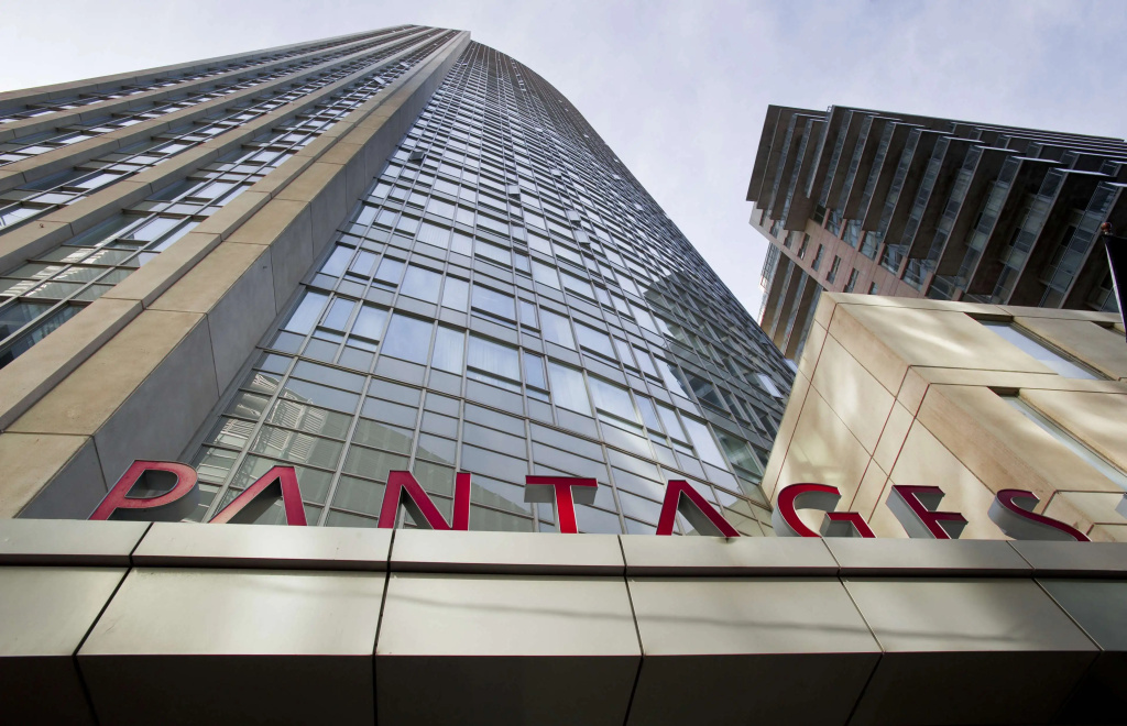 Pantages Hotel Downtown Toronto