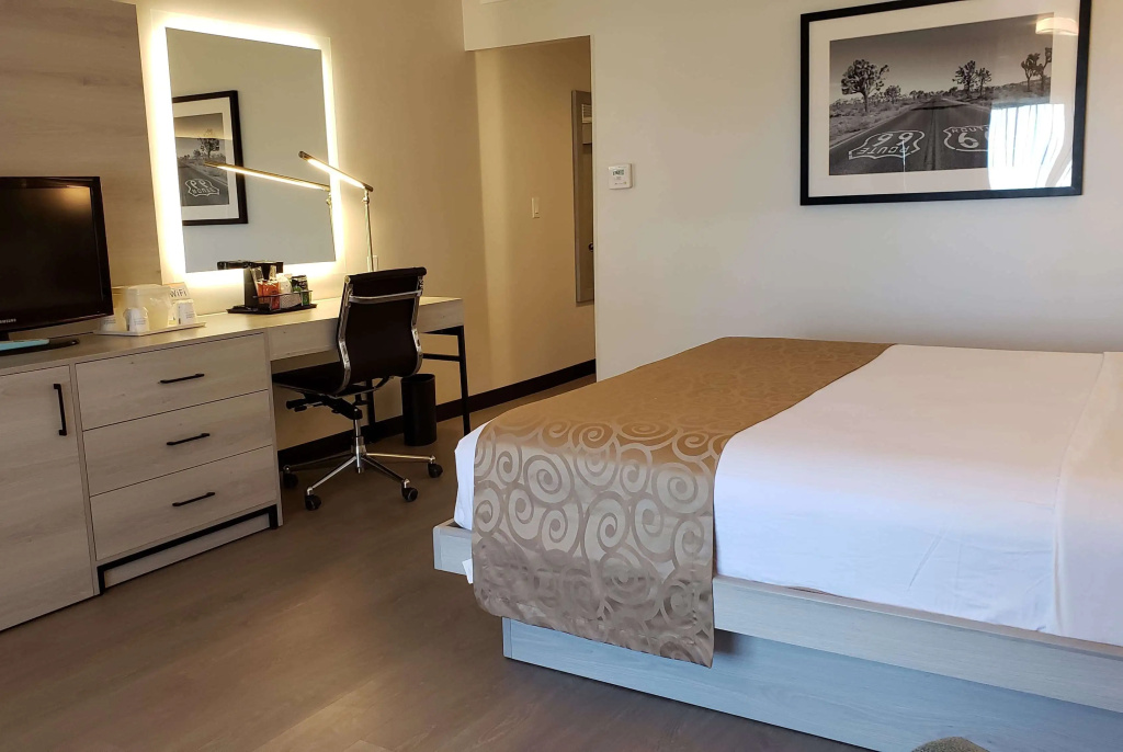 Ramada by Wyndham Burbank Airport, photo 5