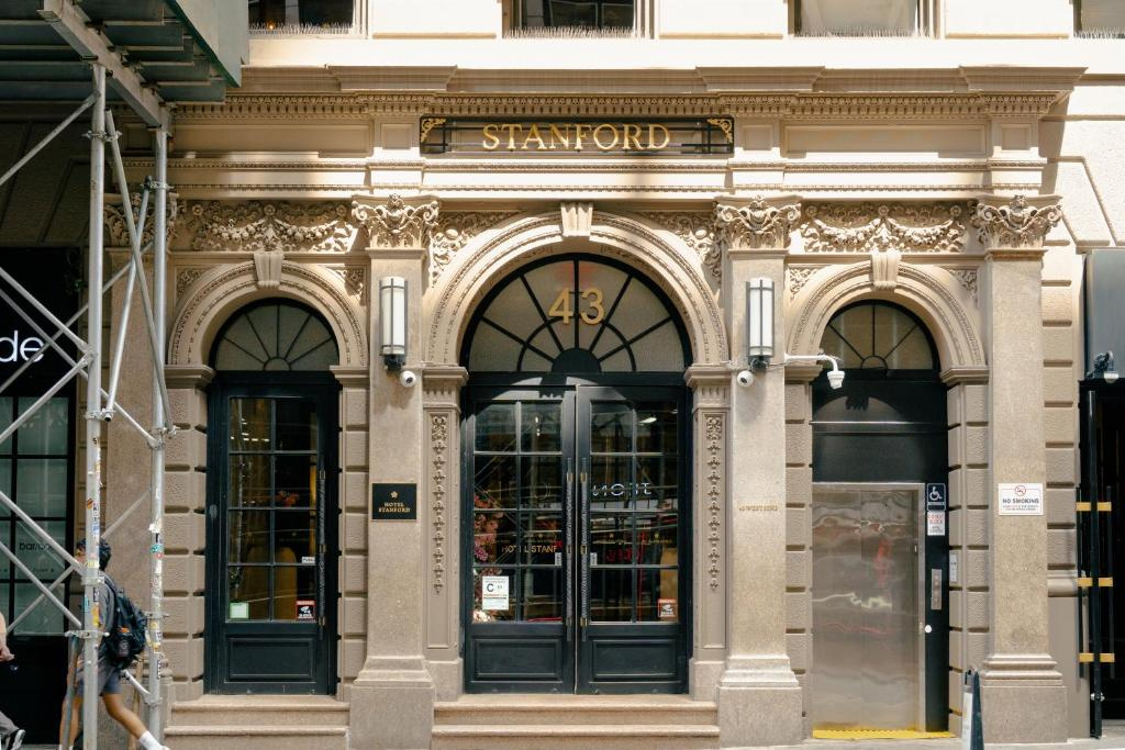 Отель Stanford