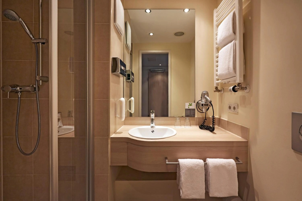 H+ Hotel München — photo 7
