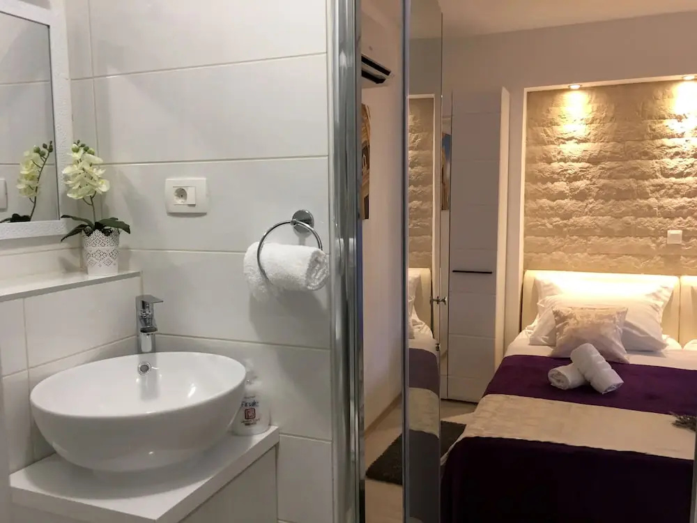 Rooms and apartments Paese — photo 8