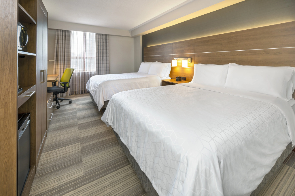 Holiday Inn Express Toronto - Downtown by IHG, photo 3