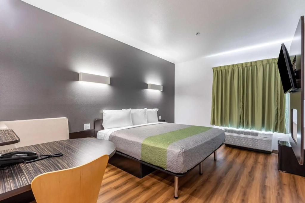 Motel 6 Las Vegas, NV - Motor Speedway, photo 5