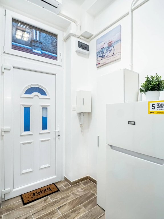 Gogol Studio Apartment — photo 7