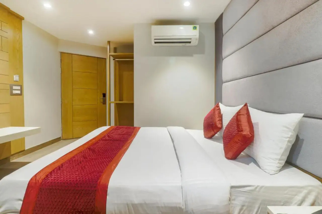 Hotel Bricks, Karol Bagh, New Delhi, photo 3