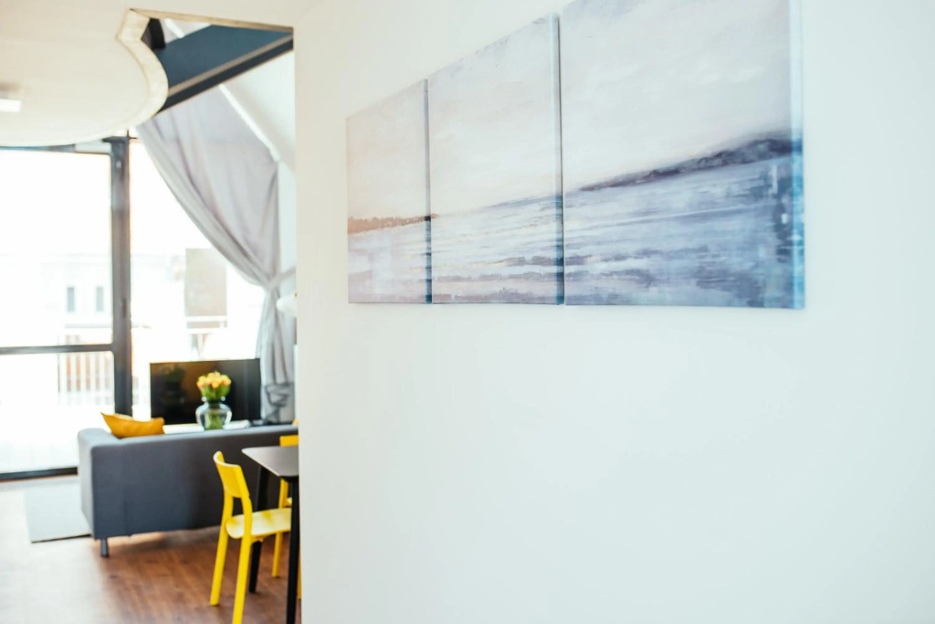Fantastic Loft with Balcony — photo 2
