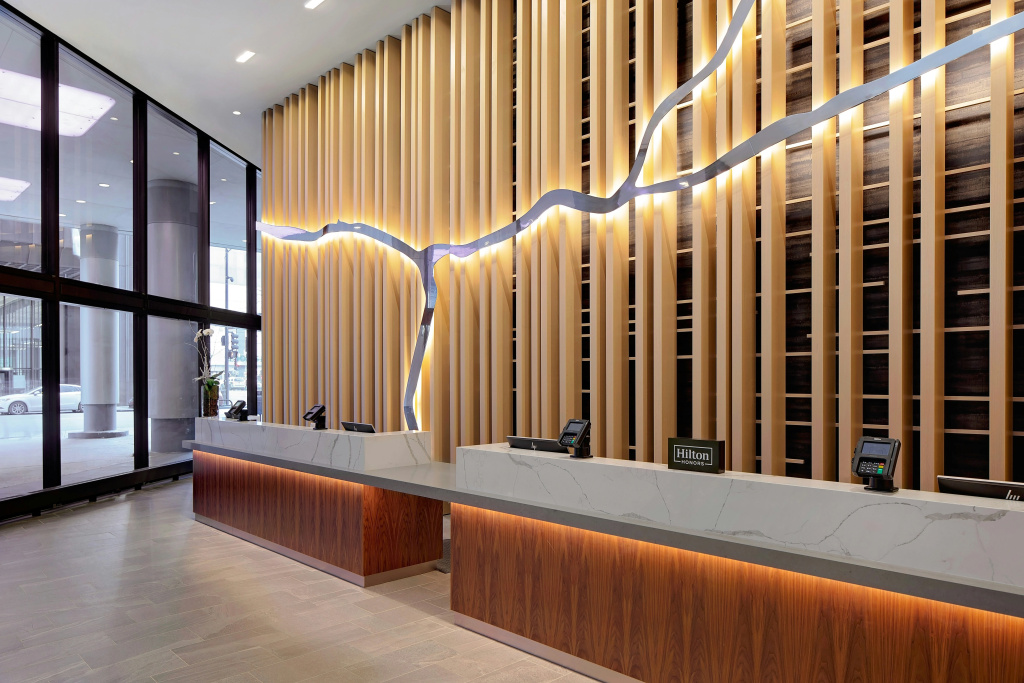 DoubleTree by Hilton Chicago - Magnificent Mile, photo 2