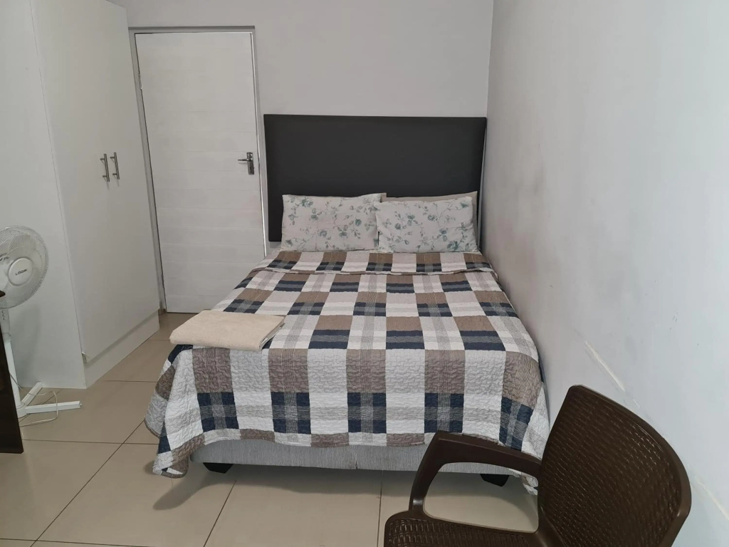 Hasate Guest House 10 Florence street Oakdale Belliville 7530 cape town south African — photo 6