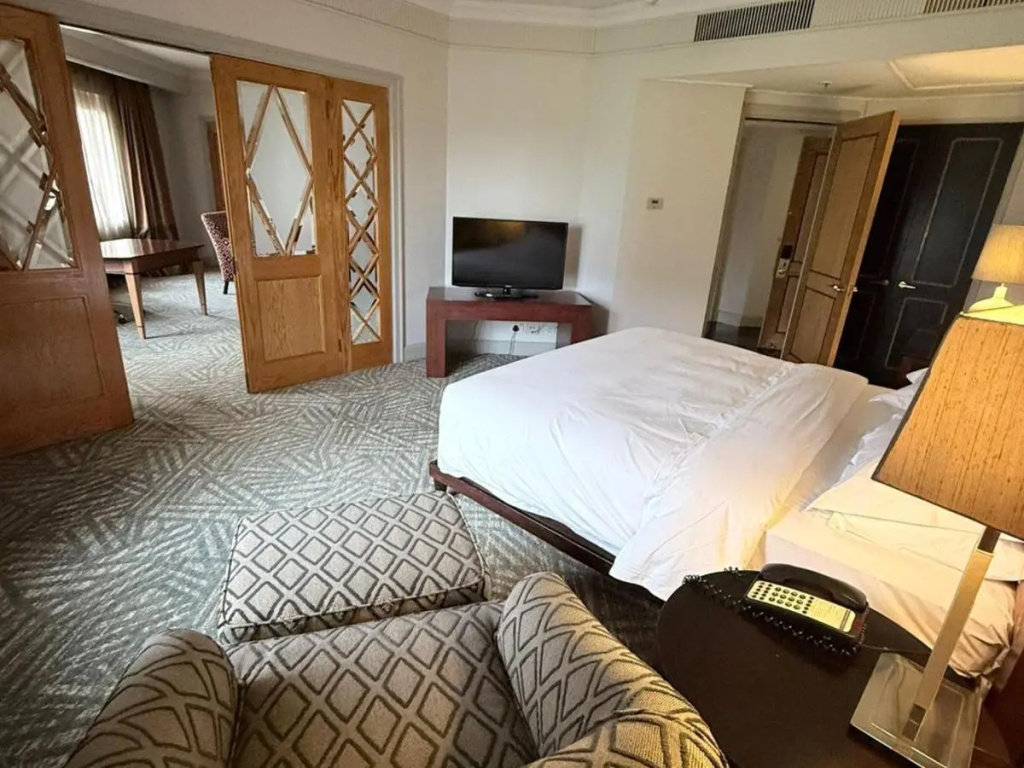 Royal Majestic Hotel — photo 7