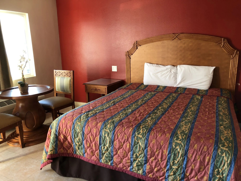 The Fly Inn — photo 3