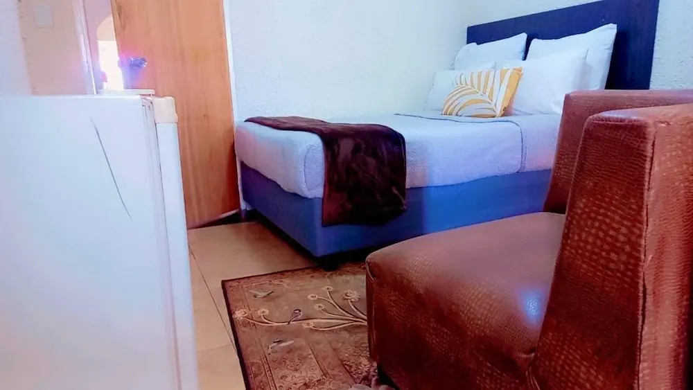 Milly Guest House Jhb — photo 7