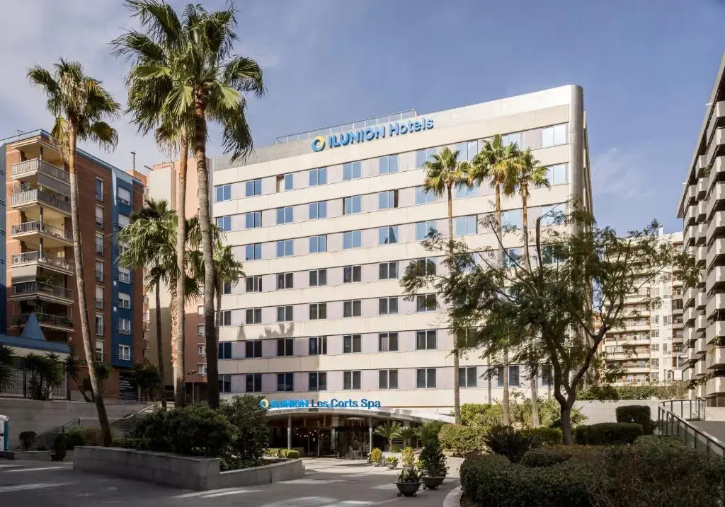Отель Ilunion Les Corts Spa