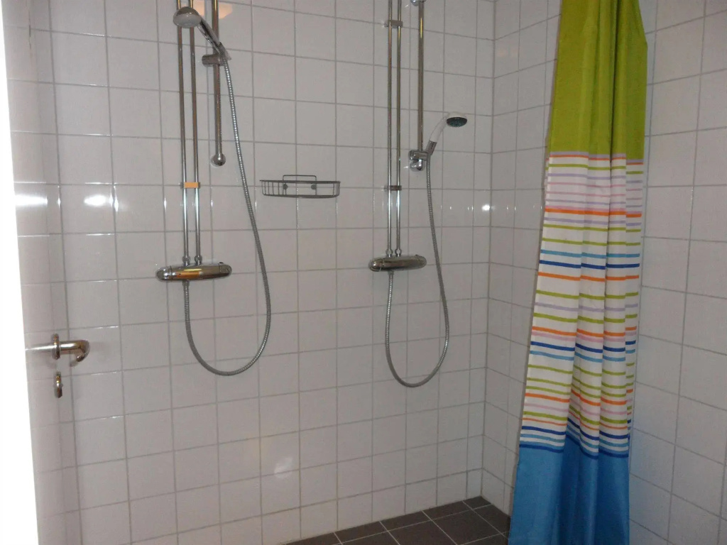 3 Star Hostel — photo 6