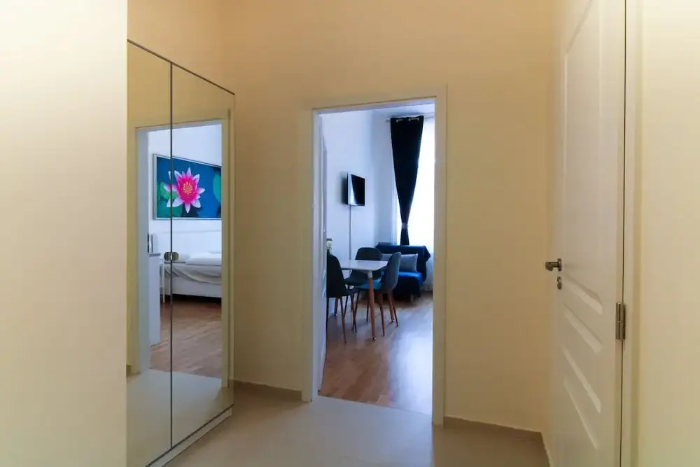 Bouquet Apartments — photo 4