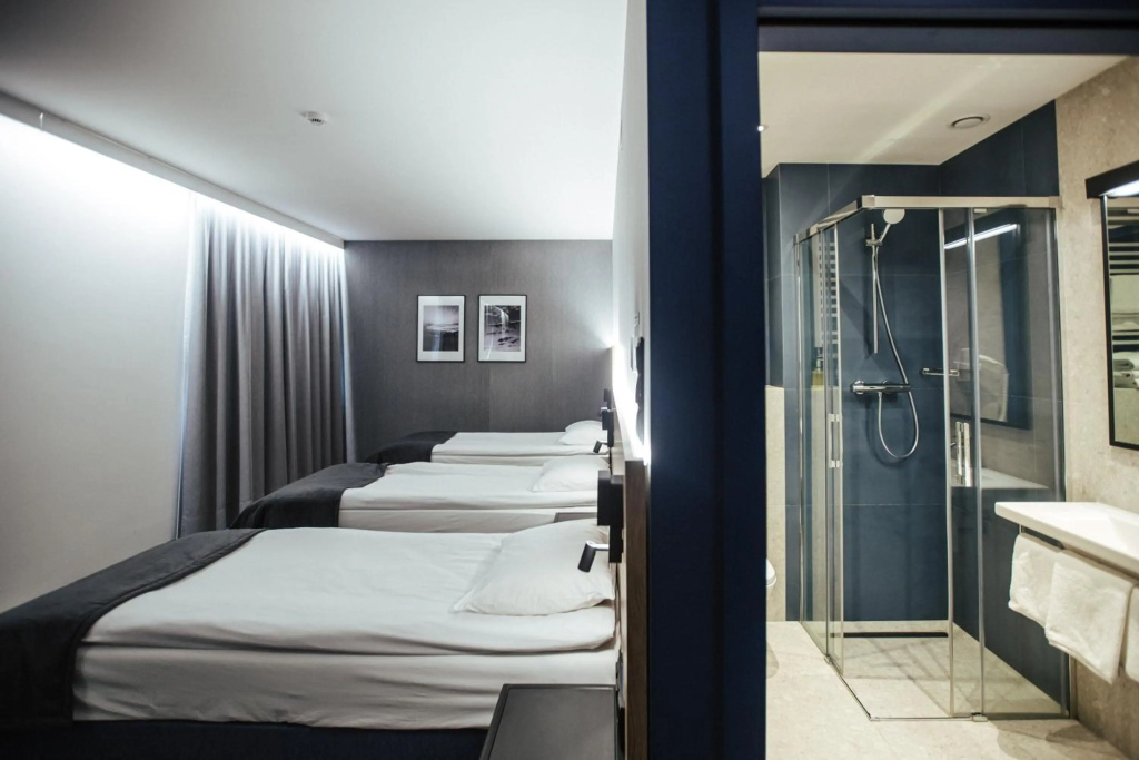 Air Hotel — photo 2
