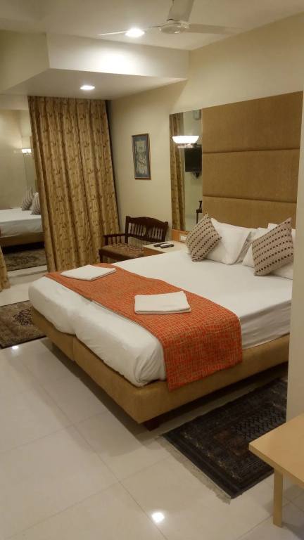 Bentley Hotel Marine Drive, photo 5