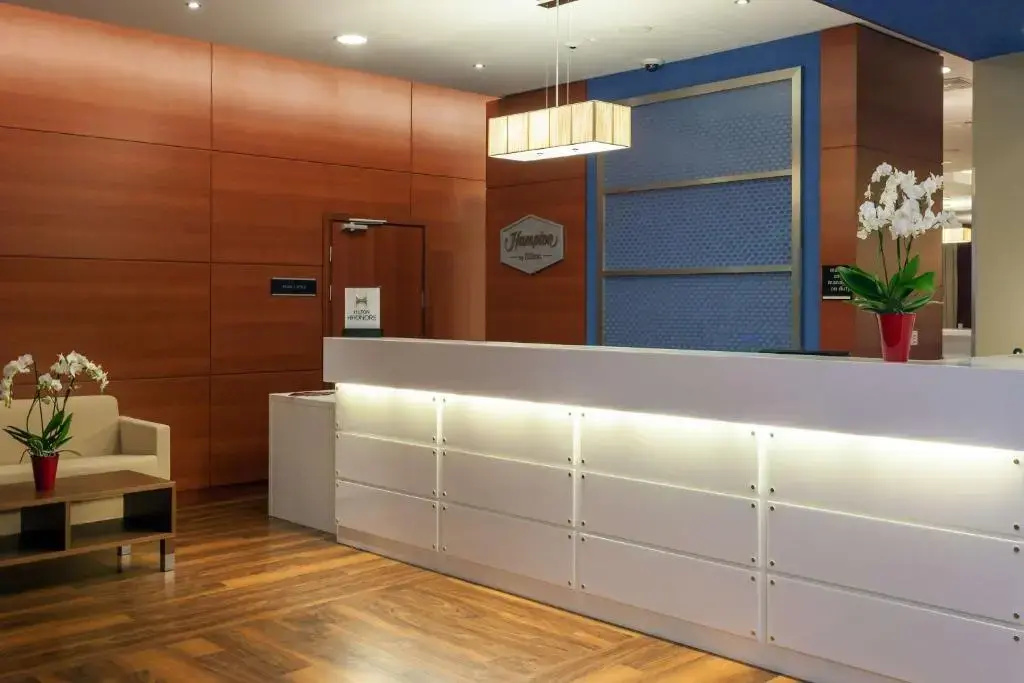 Hampton by Hilton Warsaw Airport — photo 2
