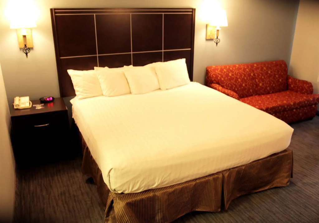 The Buena Park Hotel & Suites, photo 3