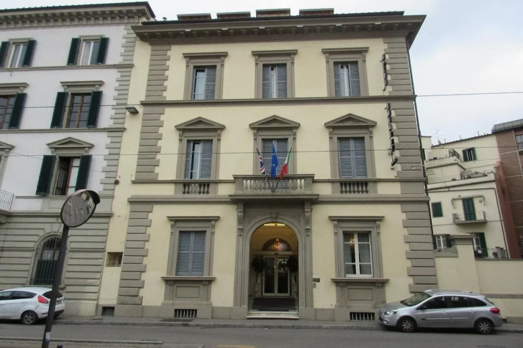 Hotel Embassy