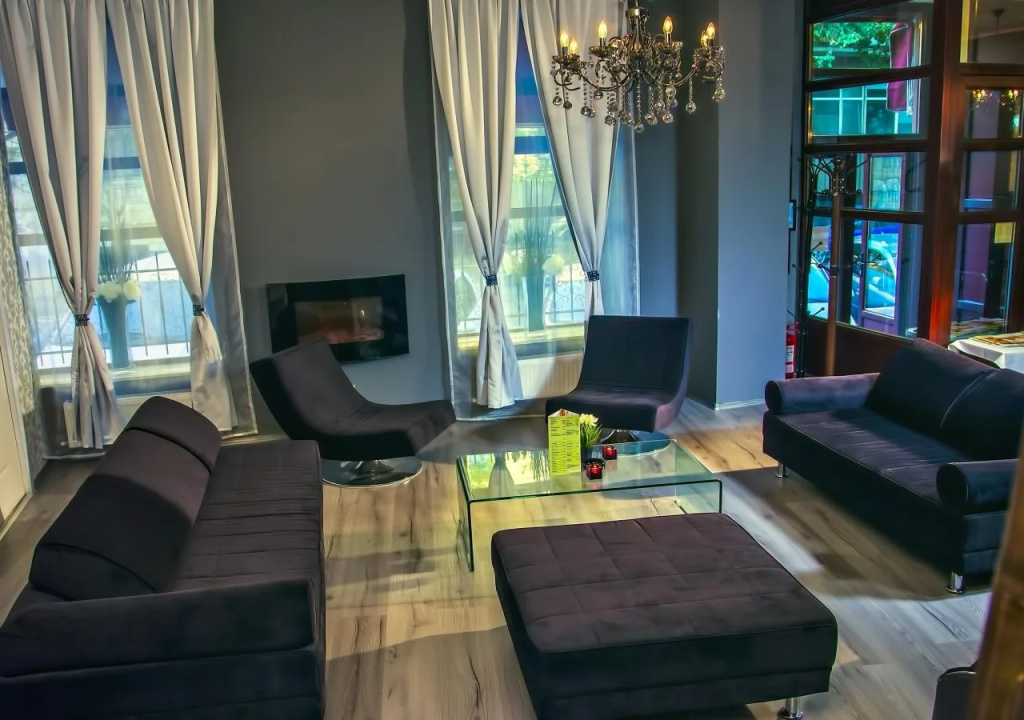 Trianon Hotel, photo 3