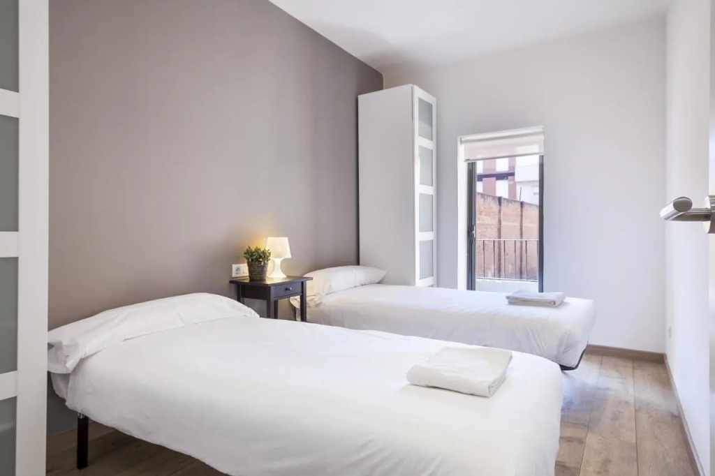 Fira Apartments — photo 5