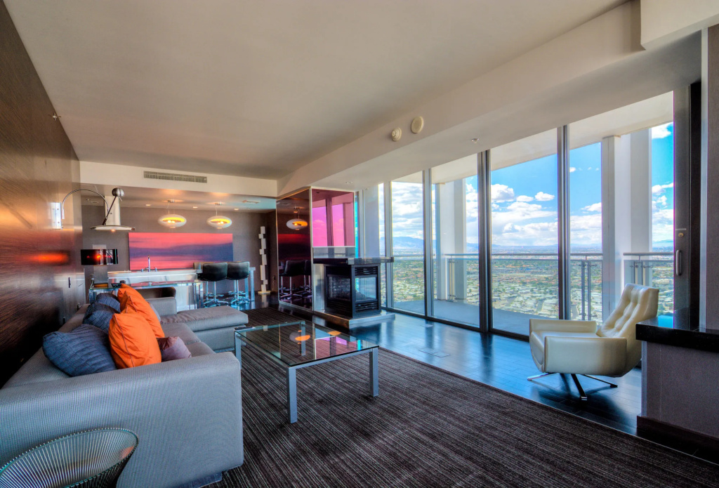StripViewSuites at Palms Place, photo 3