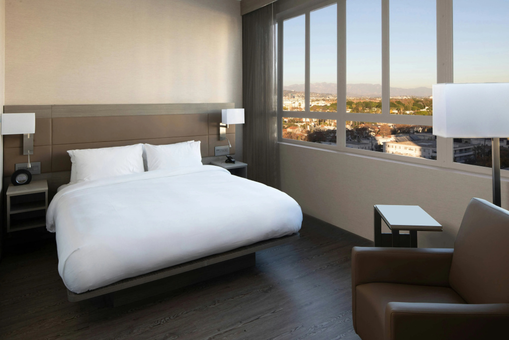 AC Hotel by Marriott Beverly Hills — photo 5