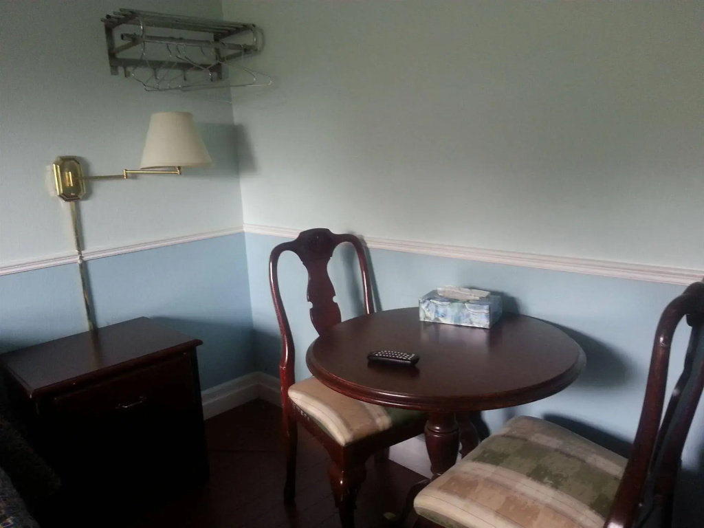 Queensway Motel, photo 4