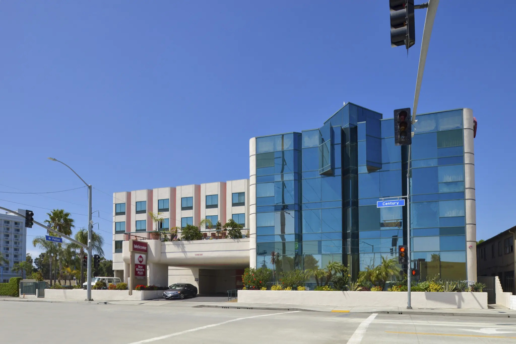 Best Western Plus Suites Hotel - LAX  Airport LA Stadium