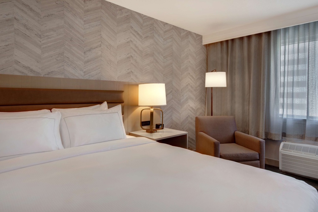 DoubleTree by Hilton LAX - El Segundo, photo 2