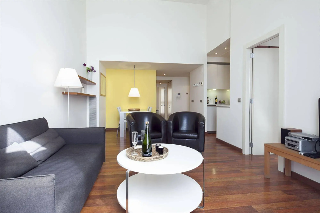 Inside Barcelona Apartments Mercat, photo 4
