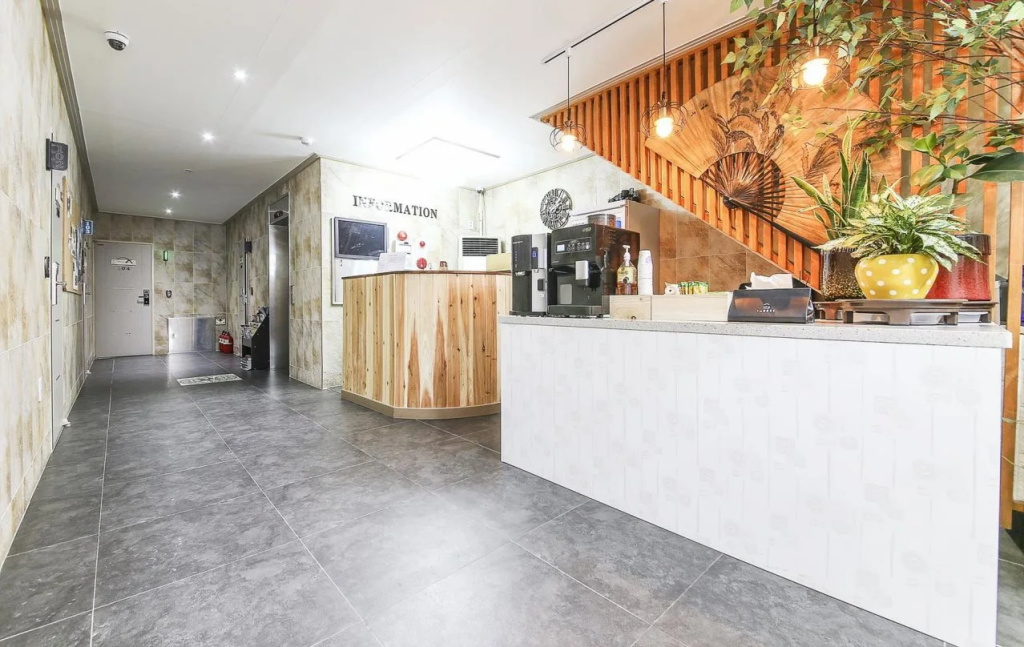 Peanut Hotel, photo 2